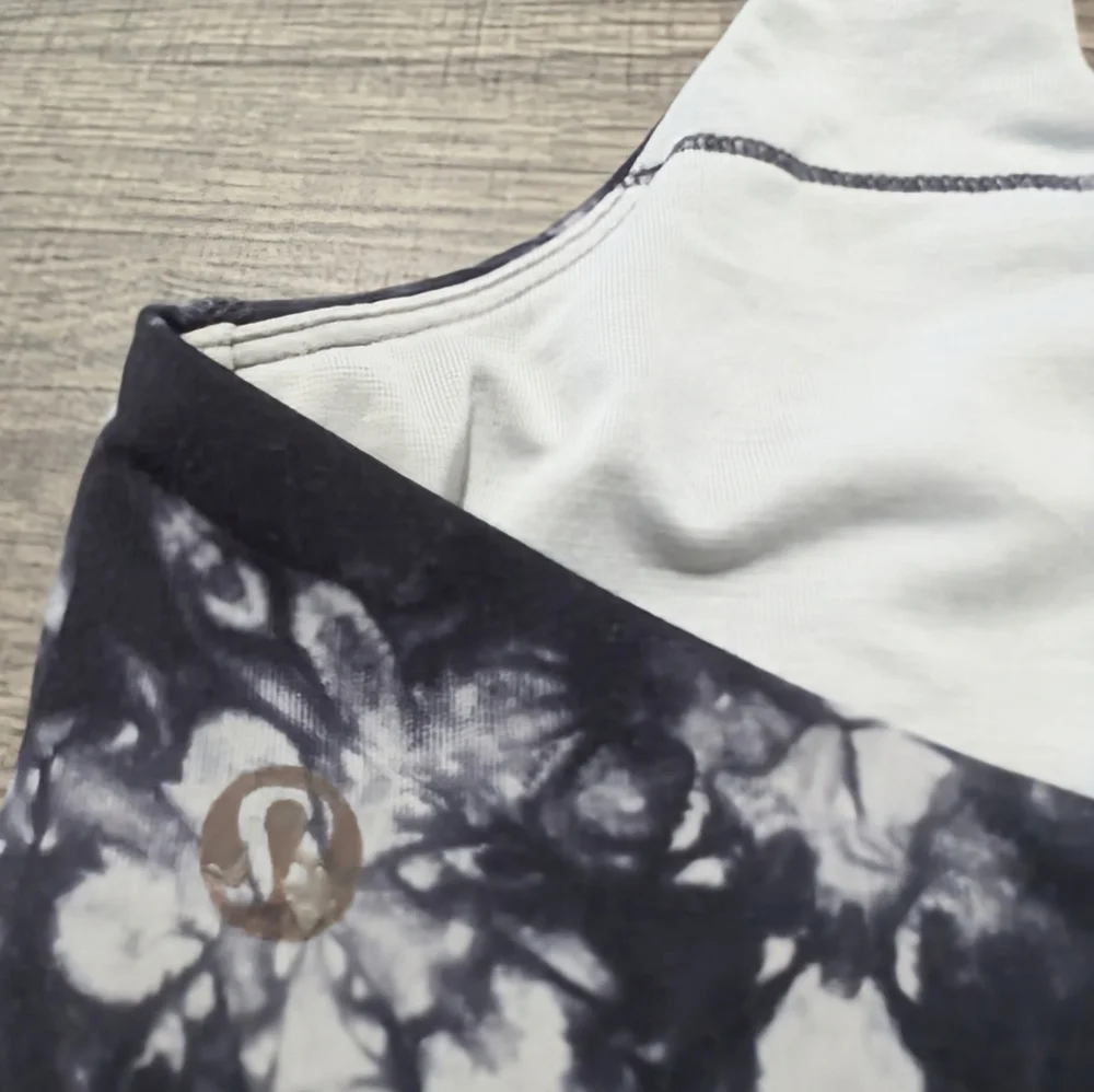 Lululemon Monochrome Tie-Dye Sport/Top